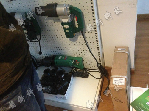 電動扭力扳手圖片