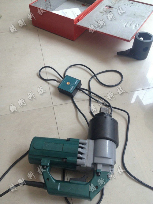 定扭矩電動(dòng)扳手圖片